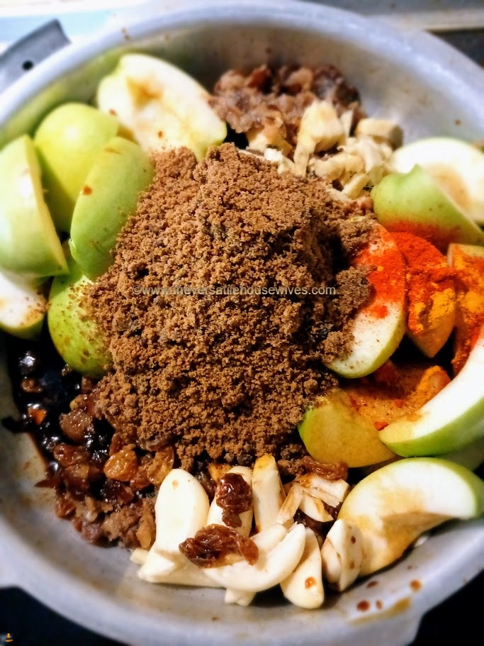 Apple Date Chutney